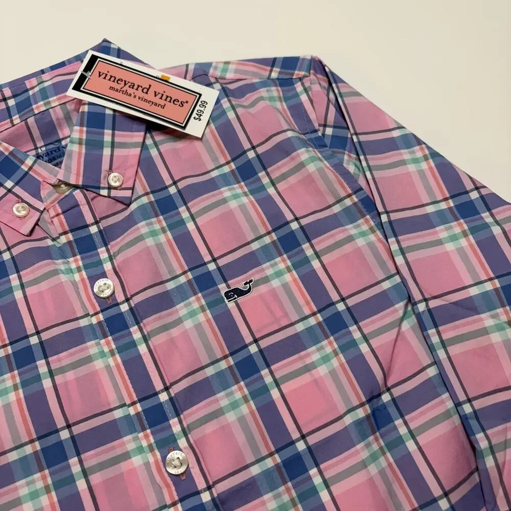 Vineyard Vines step out